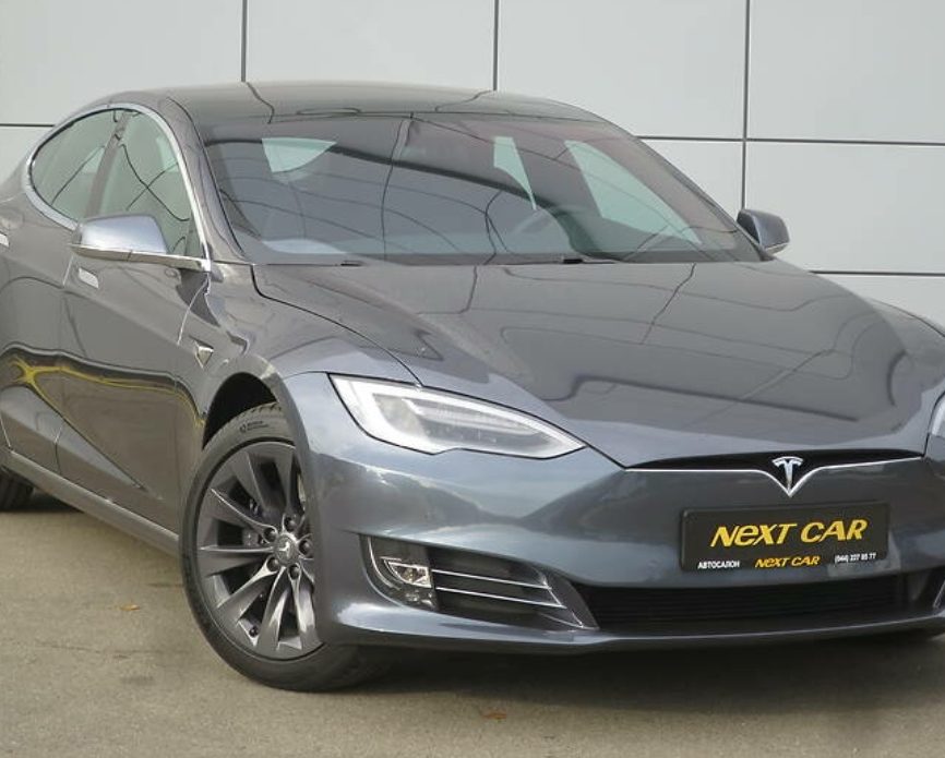 Tesla Model S 2020