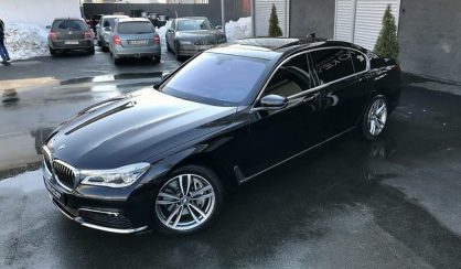 BMW 750 2017