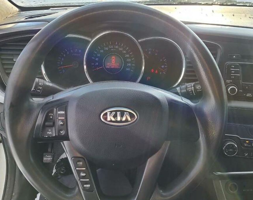 Kia K5 2011