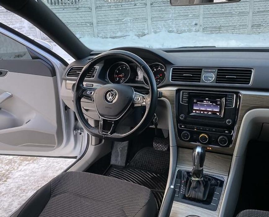 Volkswagen Passat B8 2015