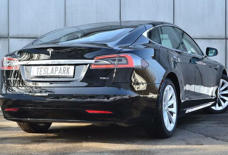 Tesla Model S 2017