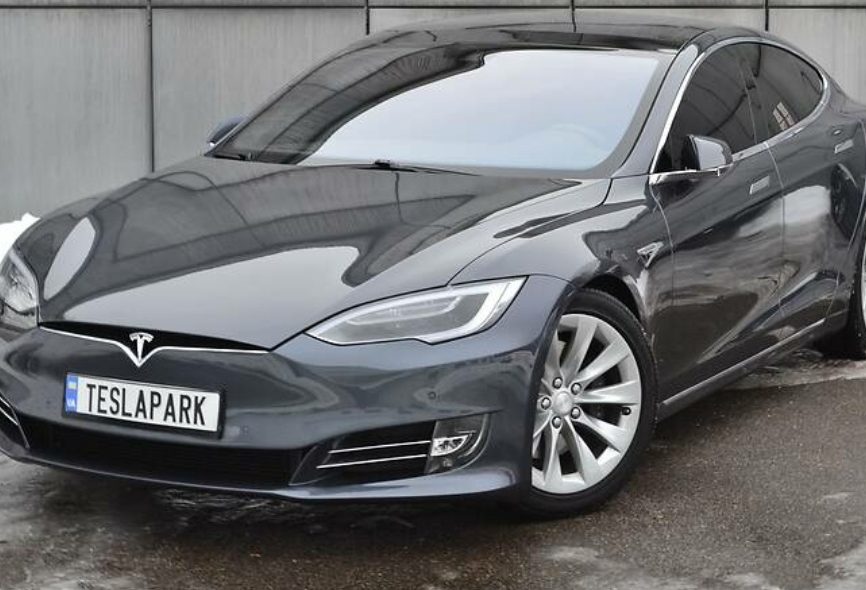 Tesla Model S 2016