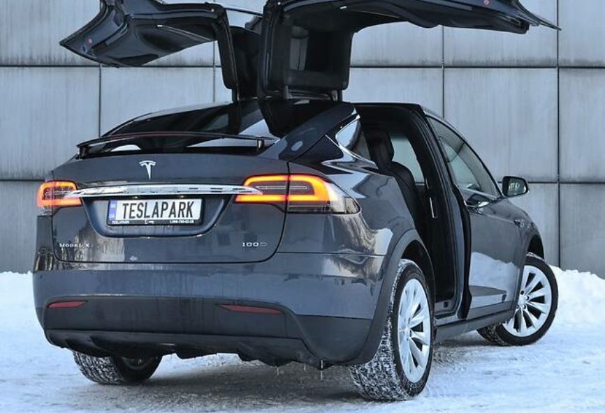 Tesla Model X 2017