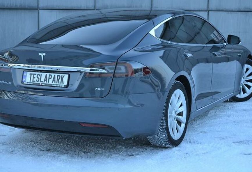 Tesla Model S 2017