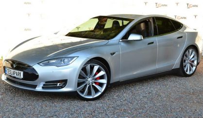 Tesla Model S 2014