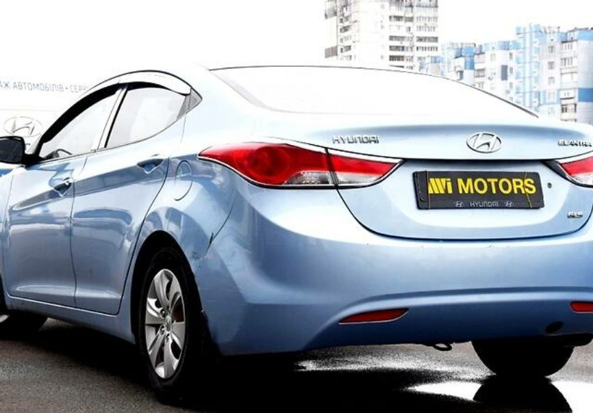 Hyundai Elantra 2011