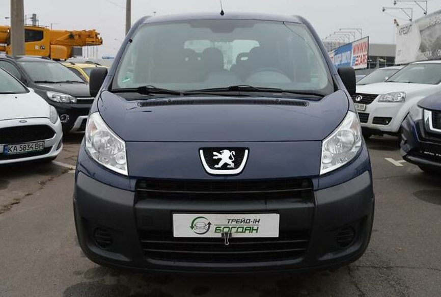 Peugeot Expert пасс. 2010