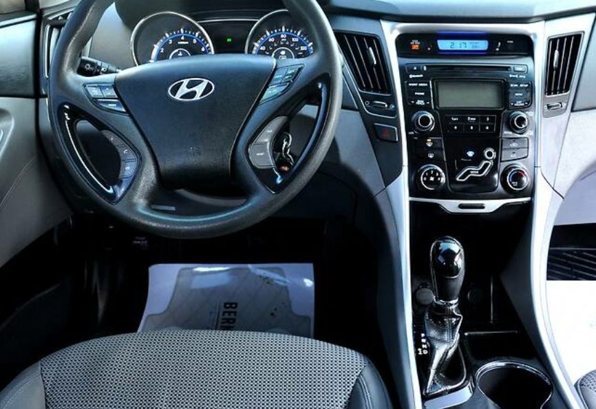 Hyundai Sonata 2012