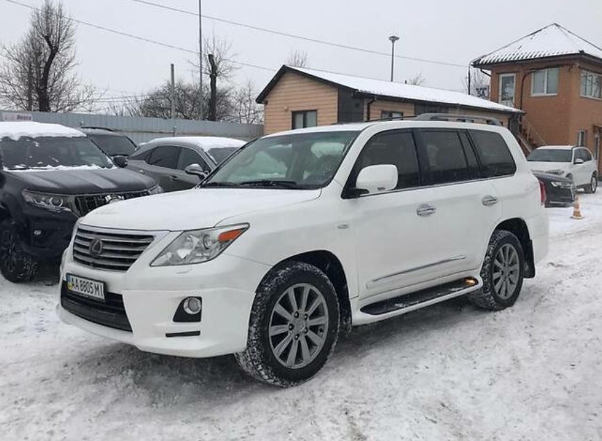 Lexus LX 570 2011