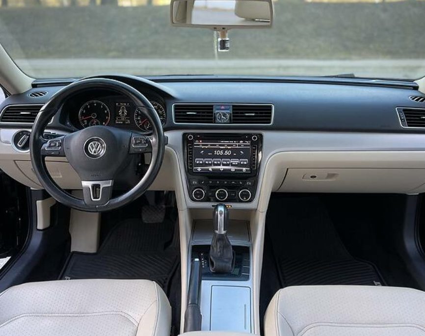 Volkswagen Passat B7 2011