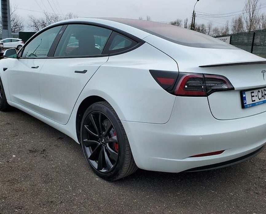 Tesla Model 3 2019