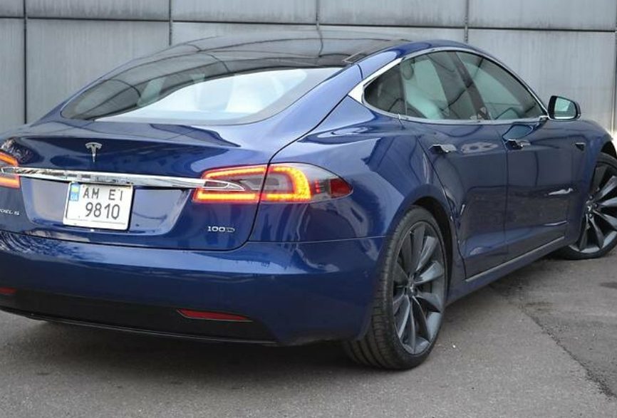 Tesla Model S 2017