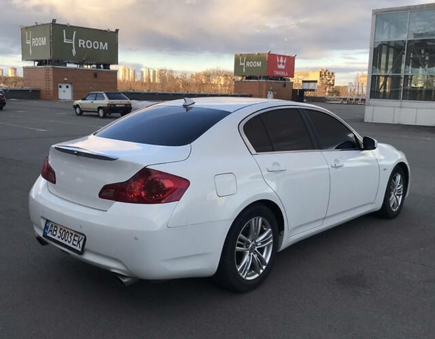 Infiniti G25 2010