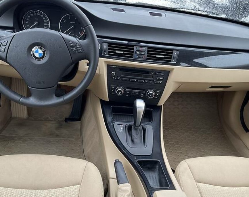 BMW 318 2011
