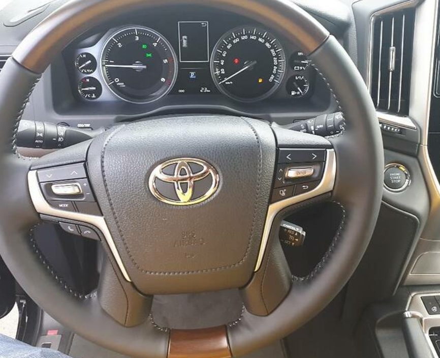 Toyota Land Cruiser 200 2021