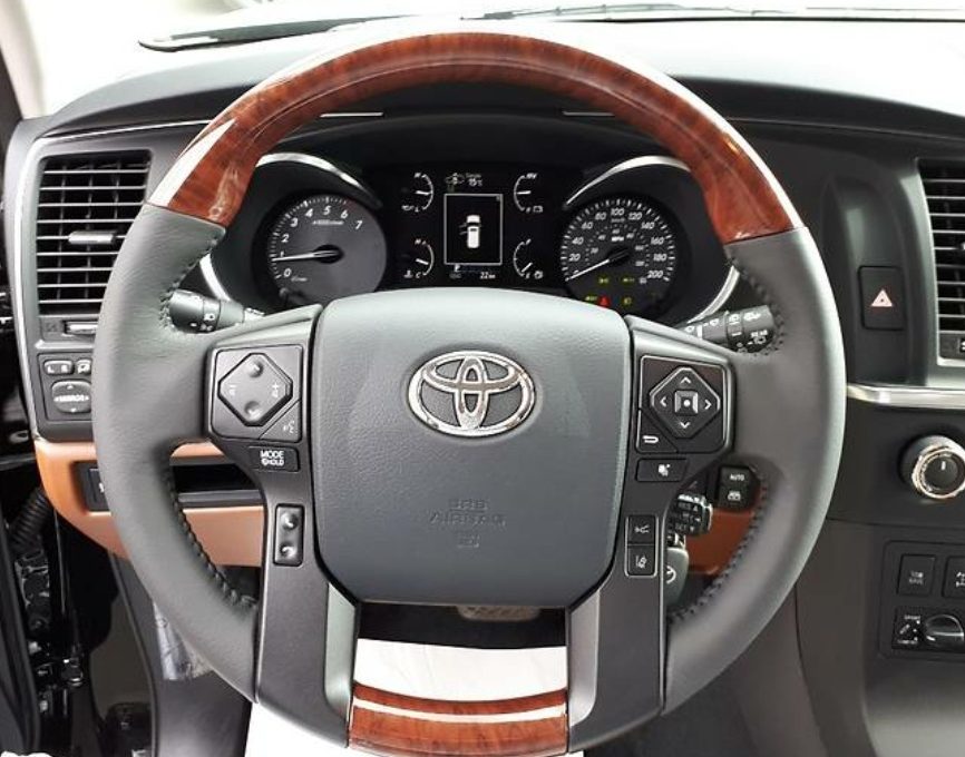 Toyota Sequoia 2020