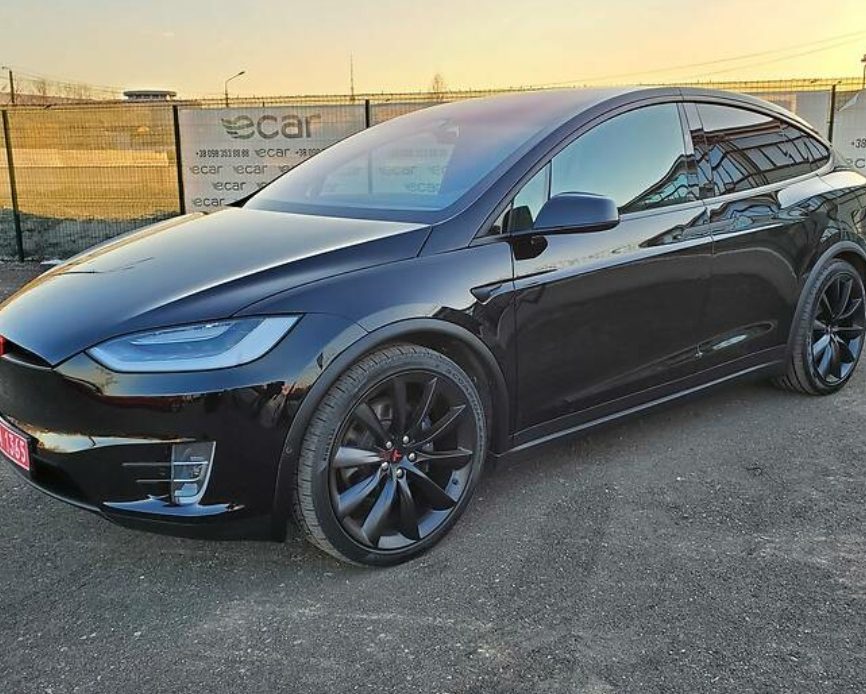 Tesla Model X 2020