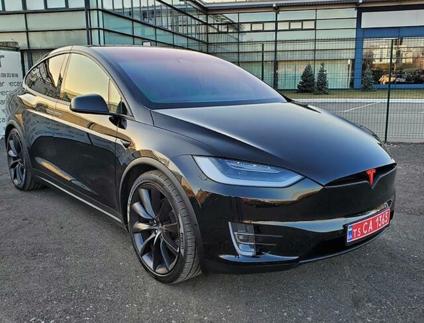 Tesla Model X 2020