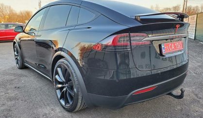 Tesla Model X 2020