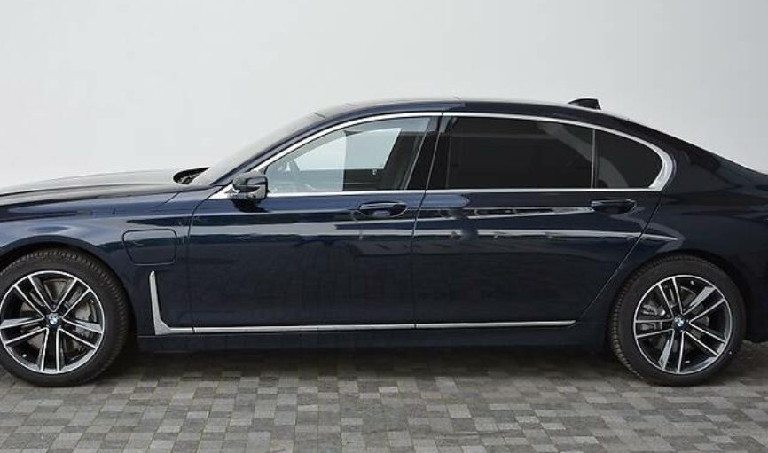 BMW 745 2019