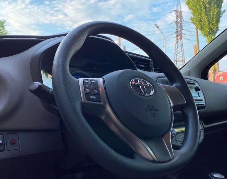 Toyota Yaris 2015