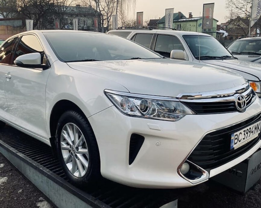 Toyota Camry 2017