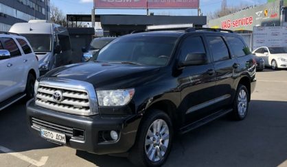 Toyota Sequoia 2010