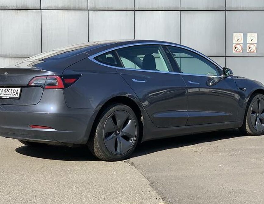 Tesla Model 3 2019