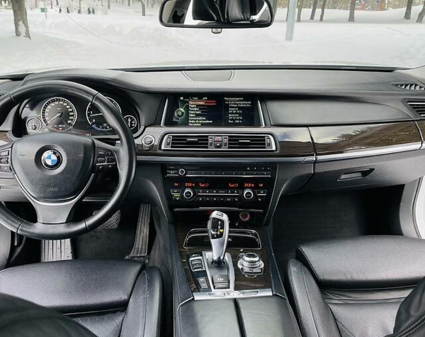 BMW 740 2013