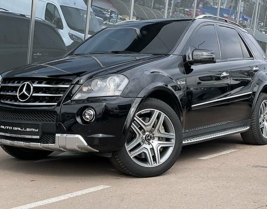 Mercedes-Benz ML 63 AMG 2010