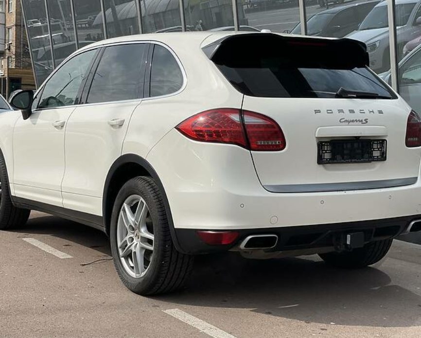 Porsche Cayenne S 2011