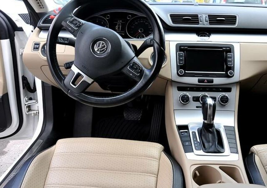 Volkswagen Passat CC 2013