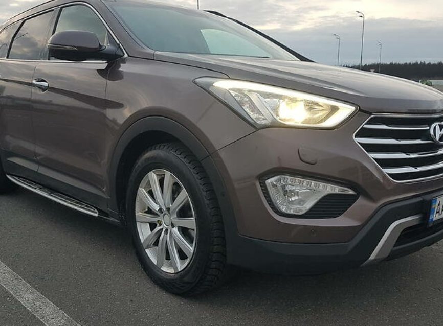 Hyundai Grand Santa Fe 2015