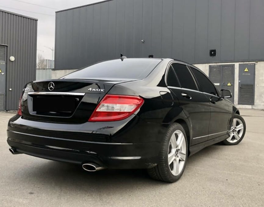 Mercedes-Benz C 300 2011