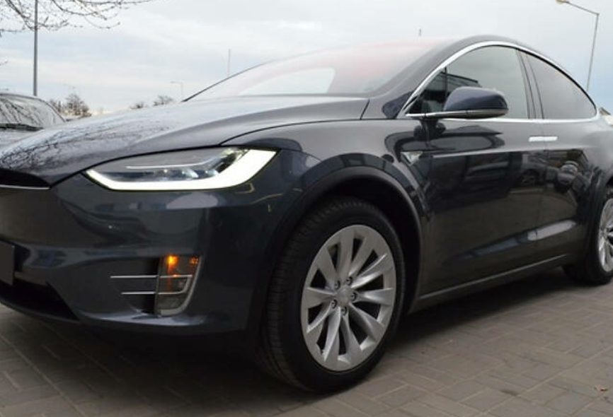 Tesla Model X 2016