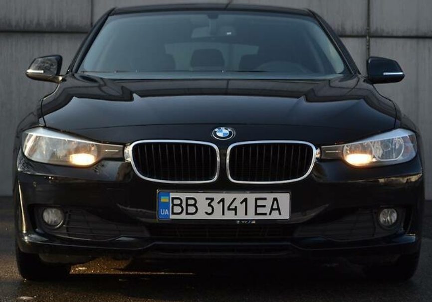 BMW 318 2013