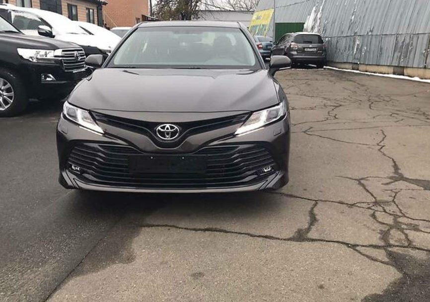 Toyota Camry 2019