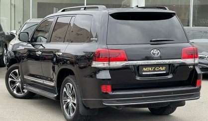 Toyota Land Cruiser 200 2020