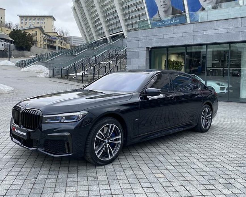 BMW 750 2019