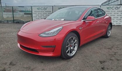 Tesla Model 3 2020