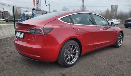 Tesla Model 3 2020