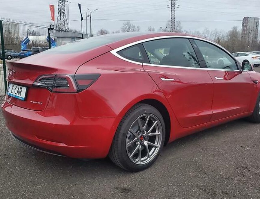 Tesla Model 3 2020