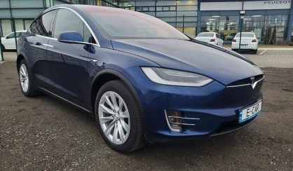 Tesla Model X 2018