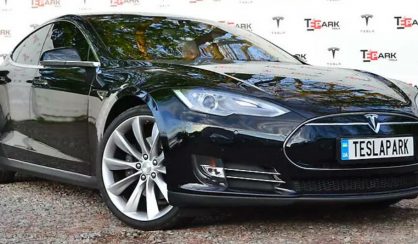 Tesla Model S 2013