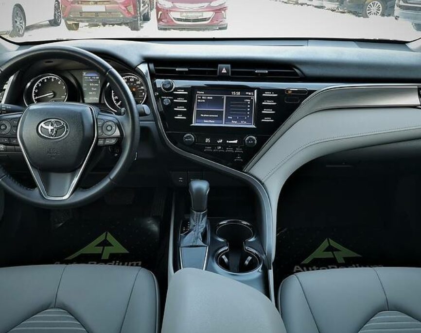 Toyota Camry 2019