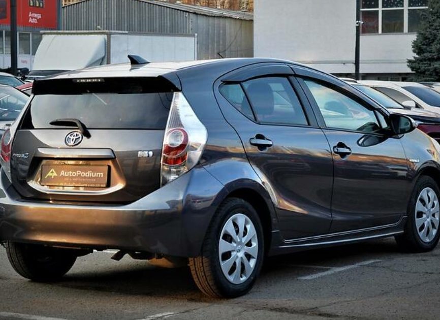 Toyota Prius C 2012