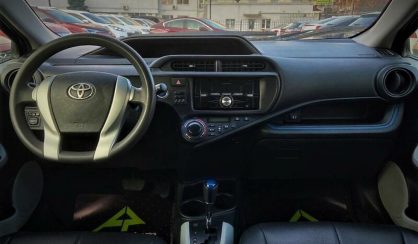 Toyota Prius C 2012