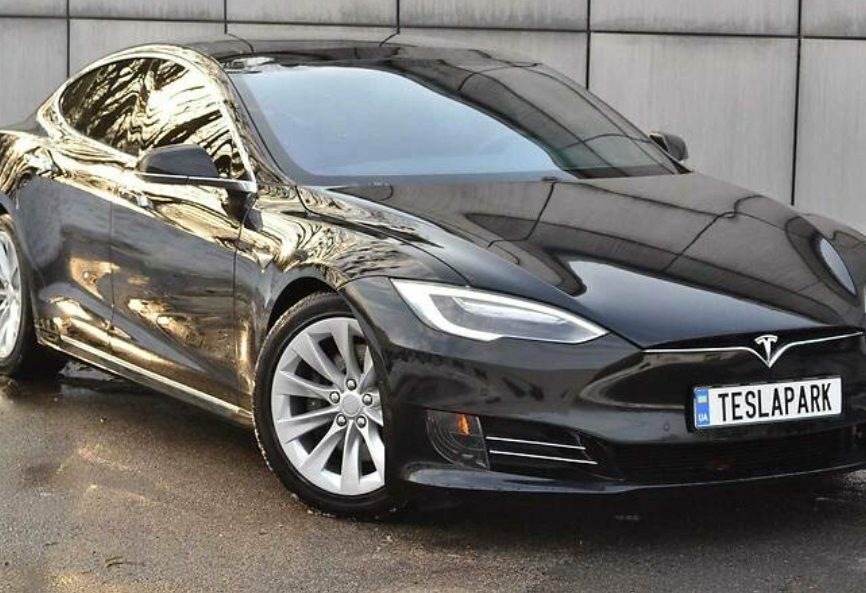 Tesla Model S 2016