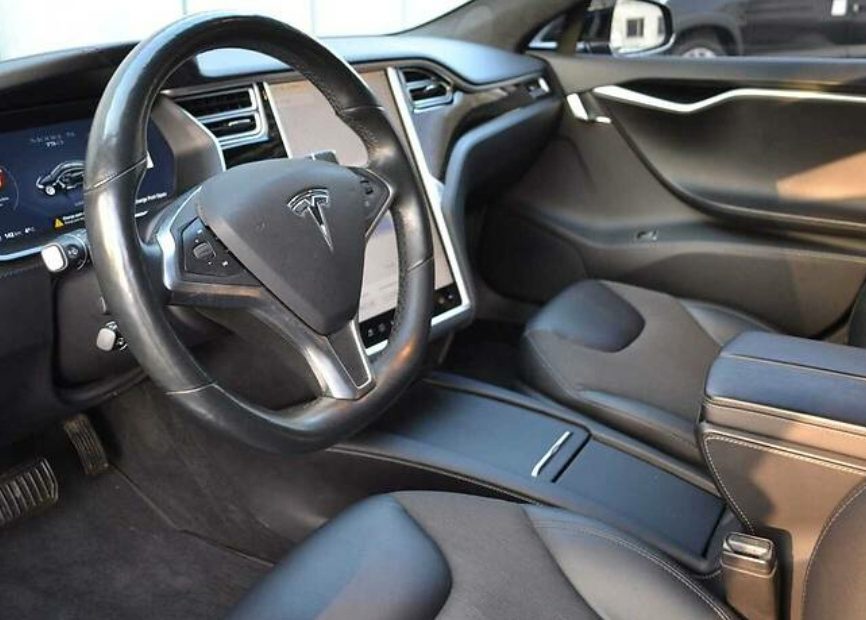 Tesla Model S 2016