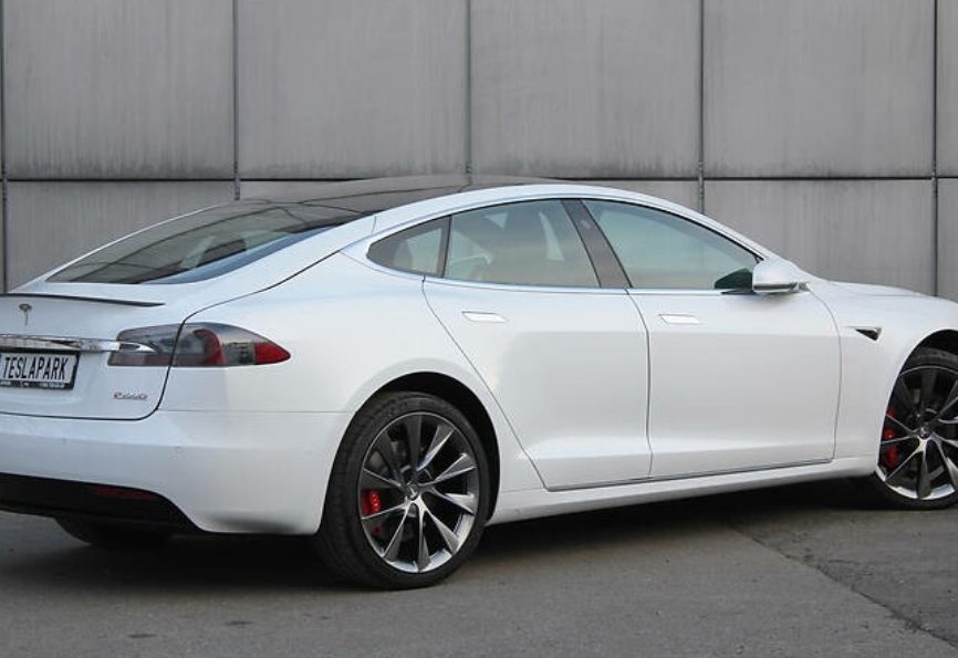 Tesla Model S 2019